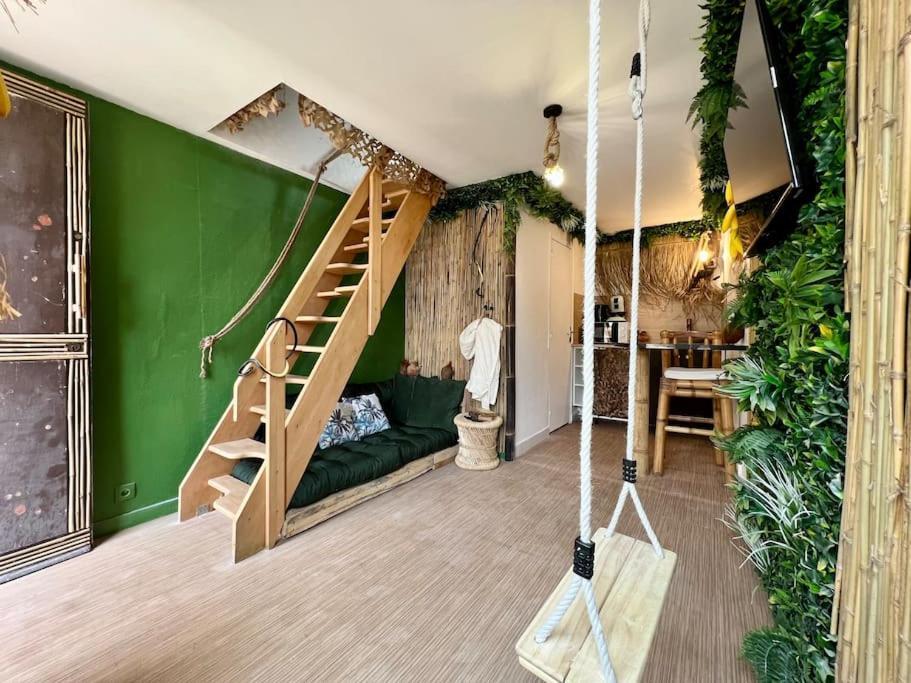 Nuit Dans La Jungle - Love Room Souppes-sur-Loing Kültér fotó